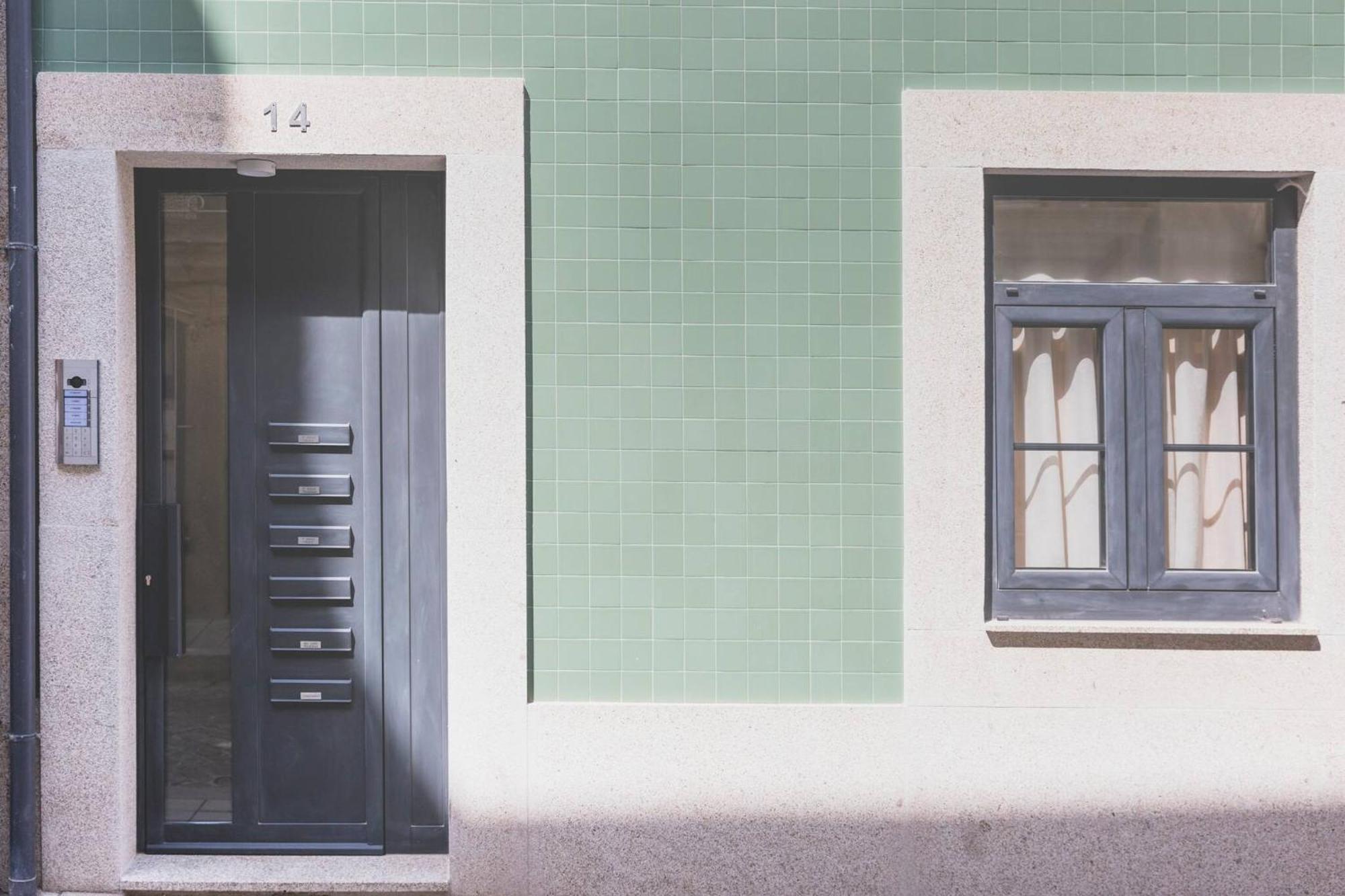 Aposentus - Your Home At Pinheiro'S Studio Porto Bagian luar foto