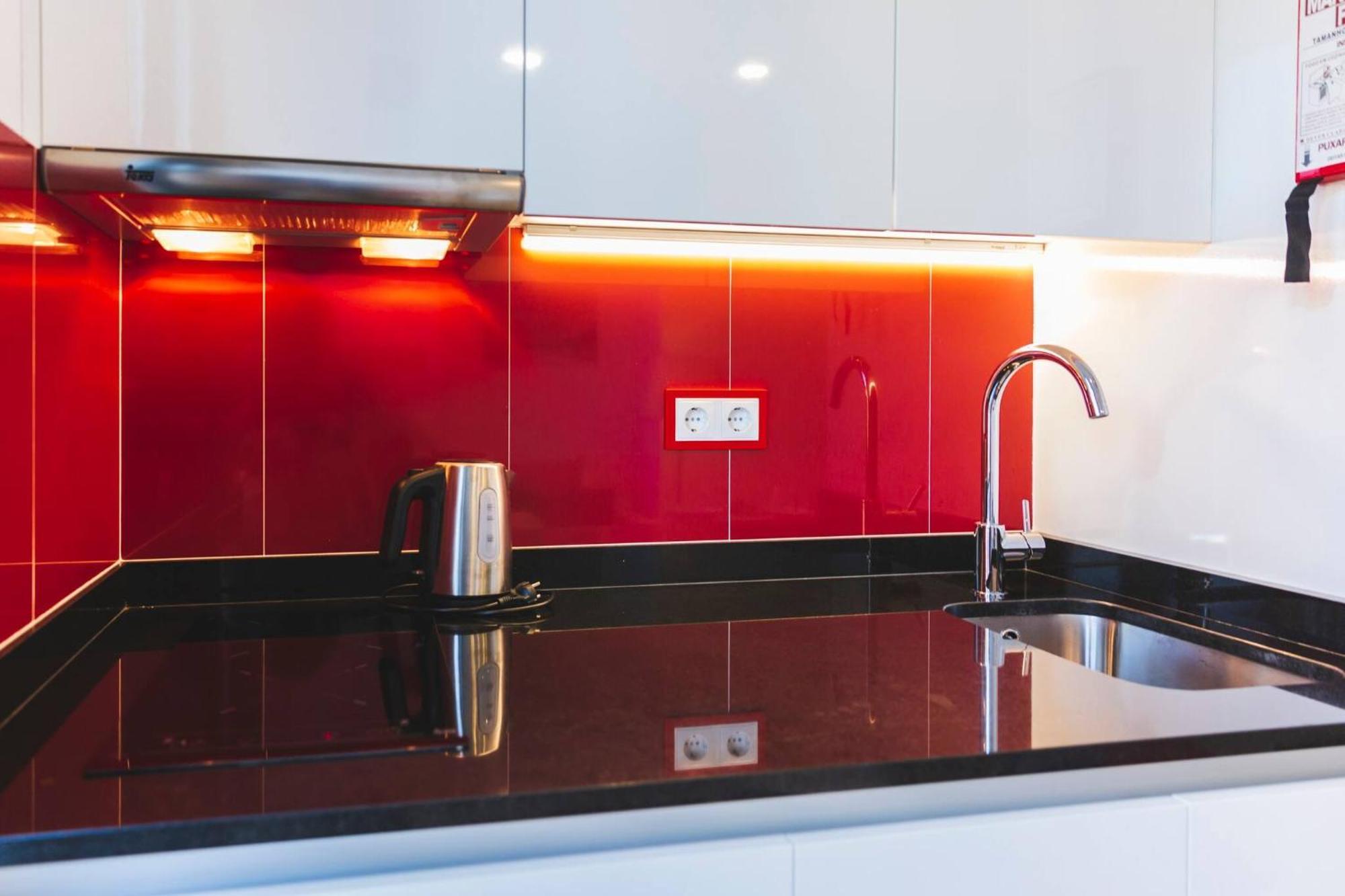 Aposentus - Your Home At Pinheiro'S Studio Porto Bagian luar foto